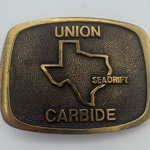 Union Carbide Other - Union Carbide Belt Buckle 1980 Seadrift Texas Safety Awareness Brass Tone Good